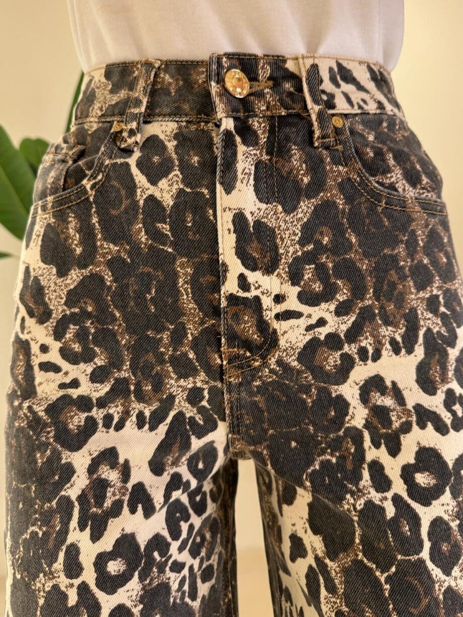 Spotted Jeans