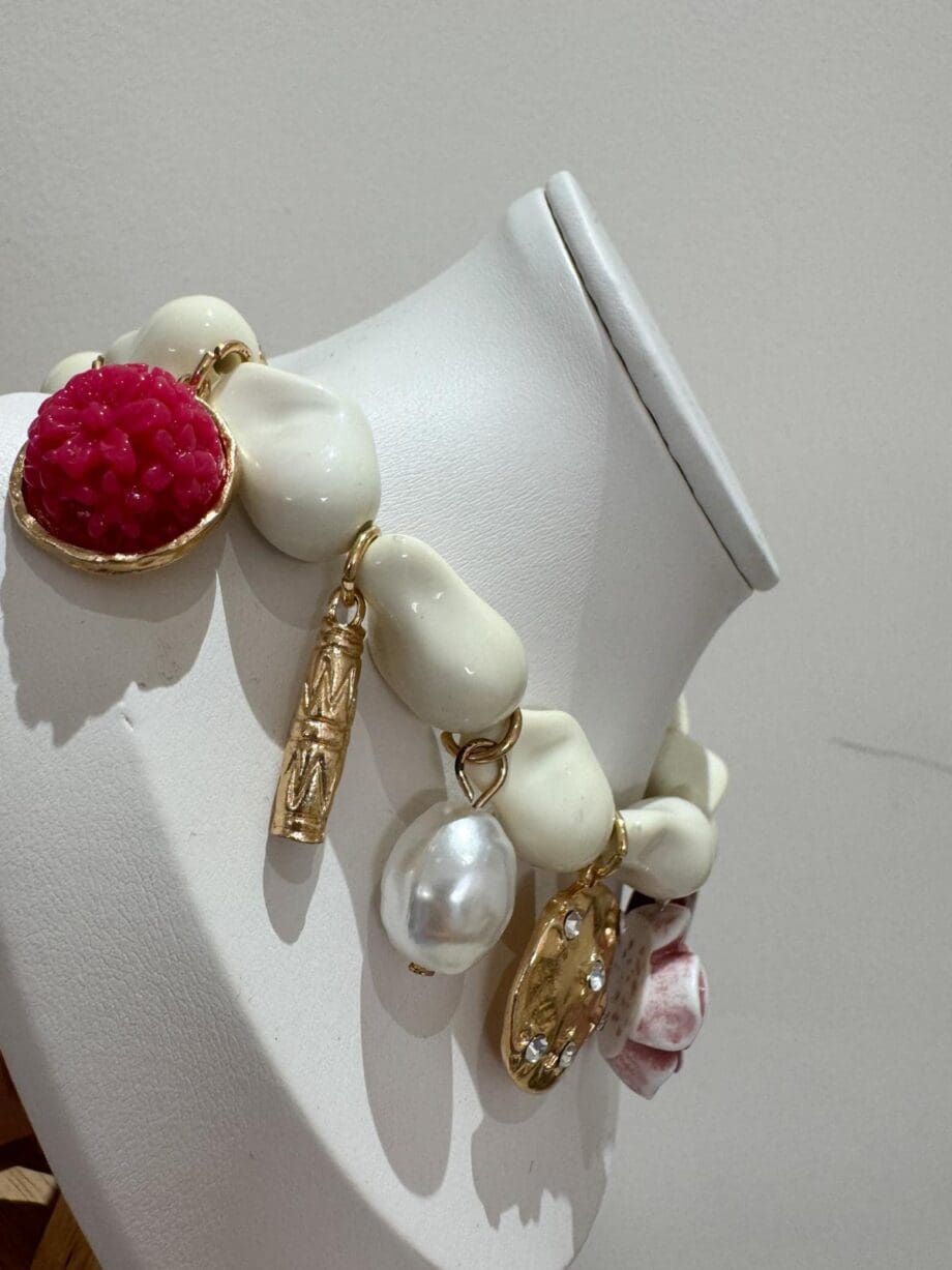 Collana Pietra burro con charms