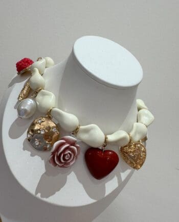 Collana Pietra burro con charms