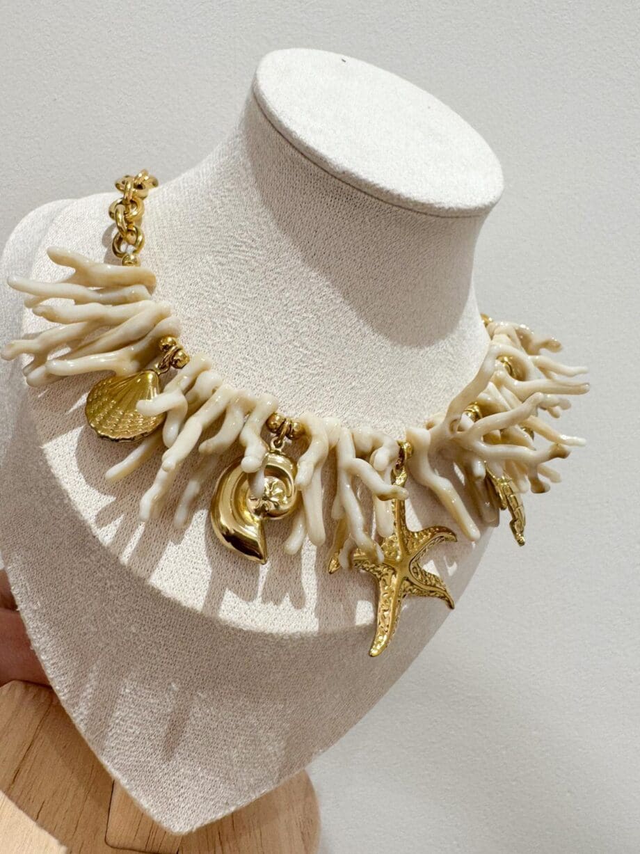 Collana Charms & Coralli