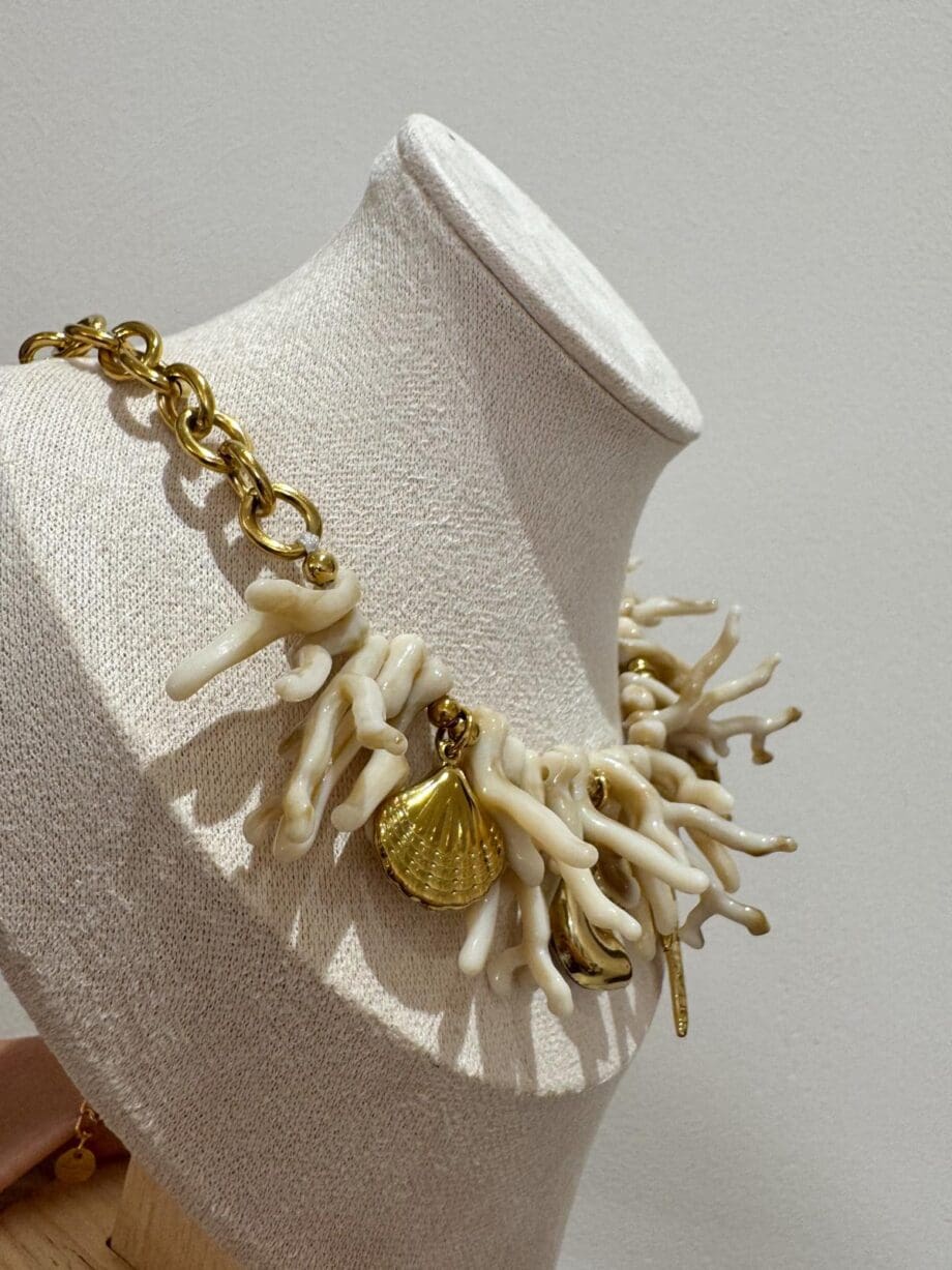 Collana Charms & Coralli