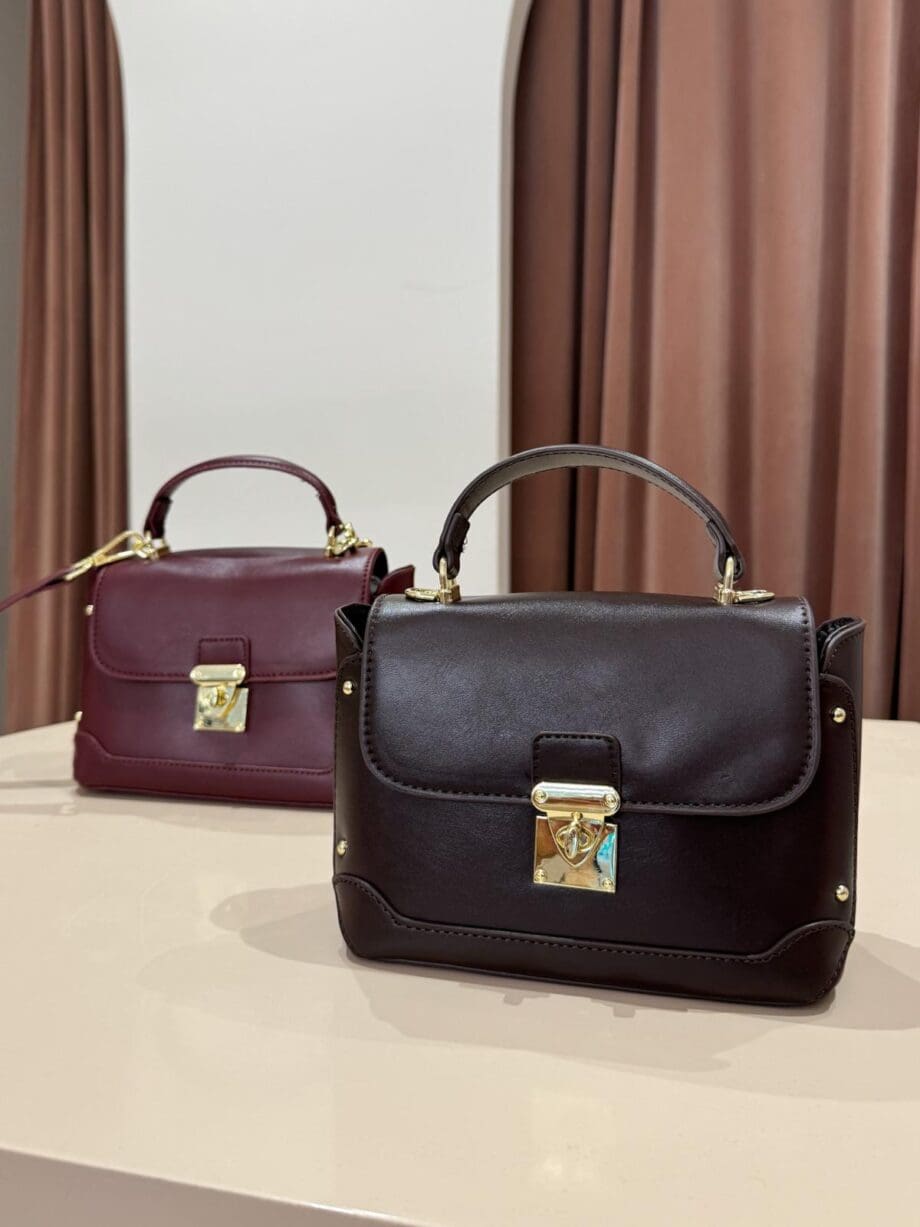 Borsa Atena