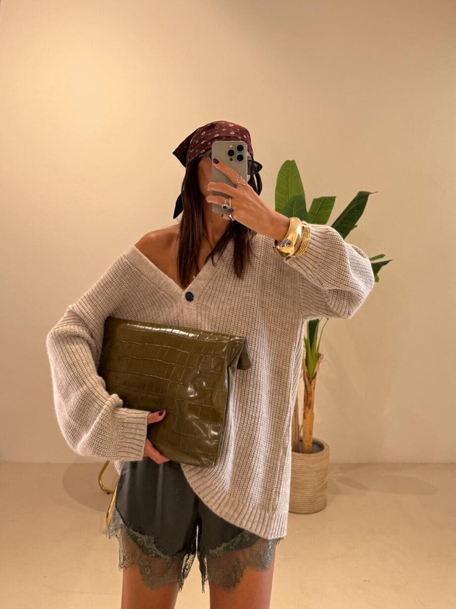Cardigan bandana